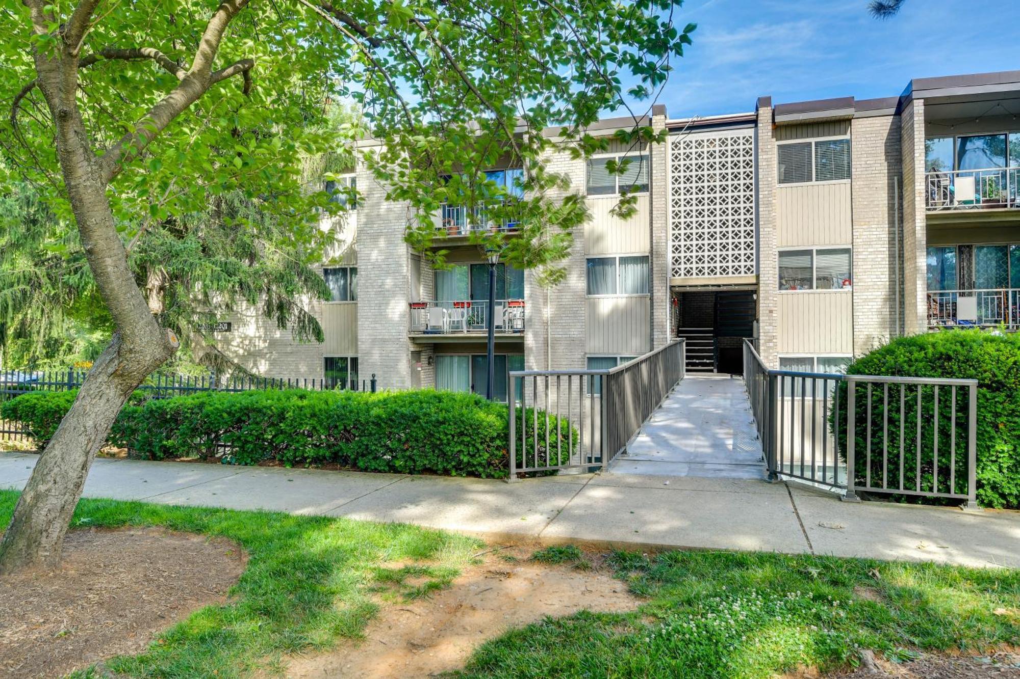 North Bethesda Apartment With Community Pool! Exterior photo