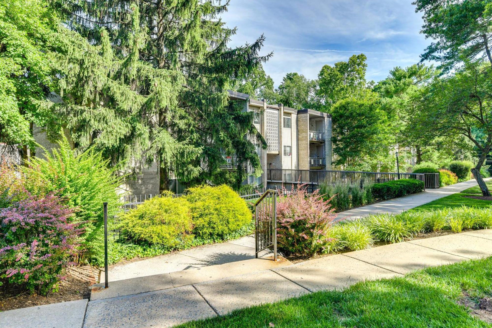 North Bethesda Apartment With Community Pool! Exterior photo